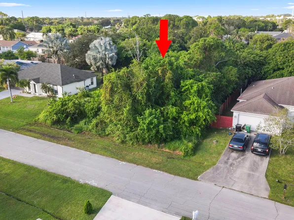 2220 SE Glover Street, Port St Lucie, FL 34984
