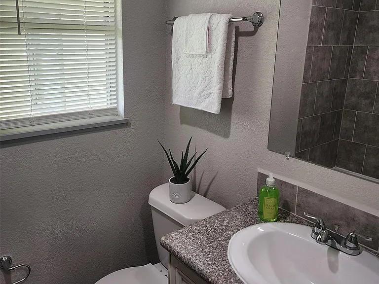 5244 Enyart St — Photo 15