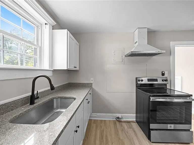 1509 Waverly St #B — Photo 6