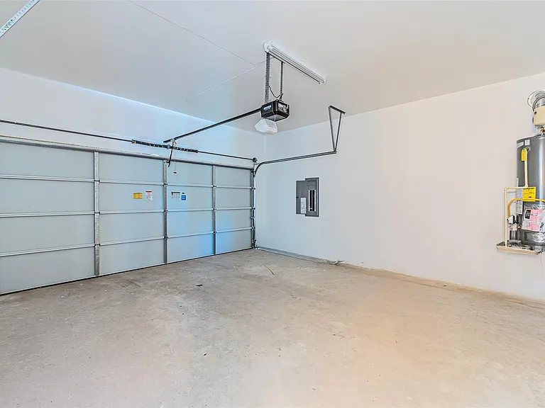 4309 Sylvester St — Photo 35
