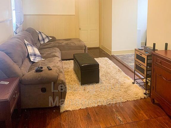 3rd image of 25 George St APT B