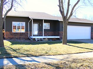 5509 W Dardanella Rd, Sioux Falls, SD 57106