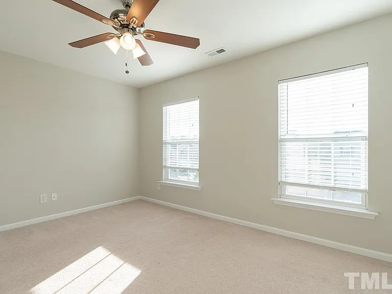 401 Wellspring Dr — Photo 20
