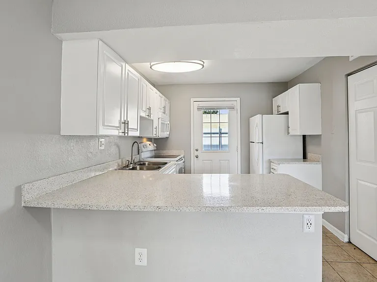 Serenity Lake Apartments — Photo 65