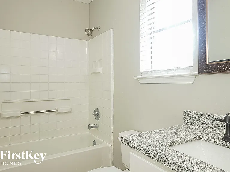 7311 Village Lake Dr — Photo 8