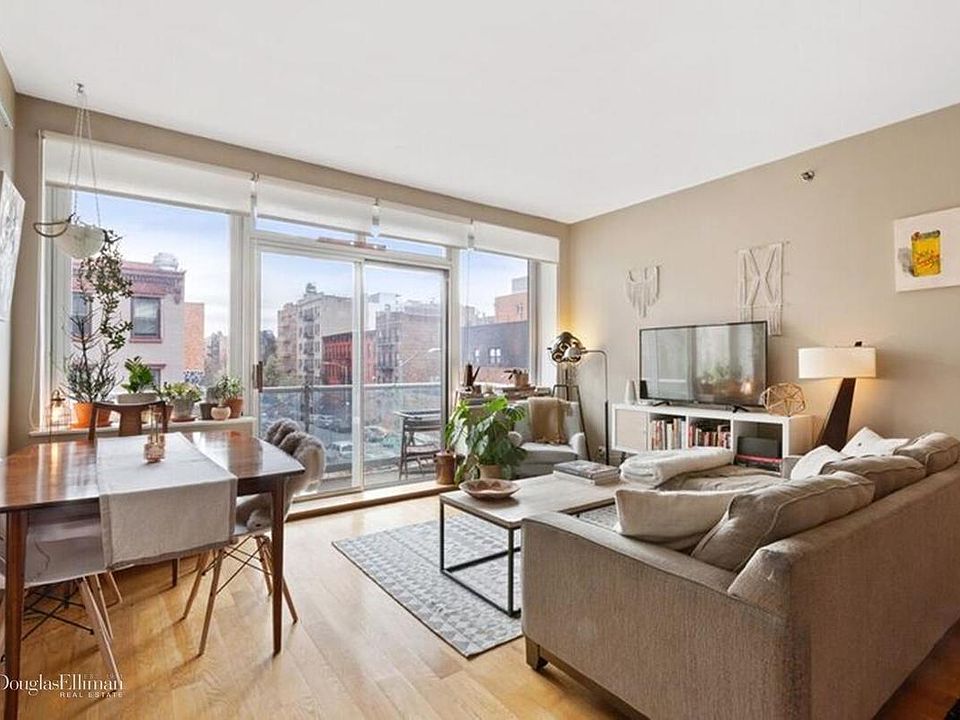 2nd image of 342 Bedford Ave APT 3A