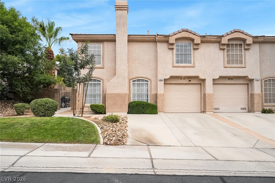 3 bed, 2.5 bath, 1508 sqft, $2,300 — Photo 3