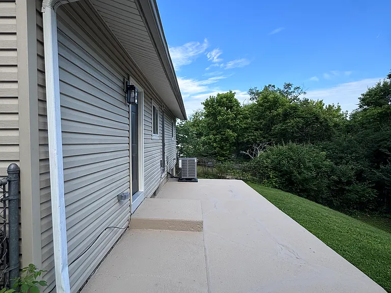 1759 Monterey Ct — Photo 20