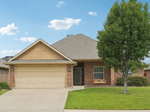 729 Evergreen Ct, Burleson, TX 76028