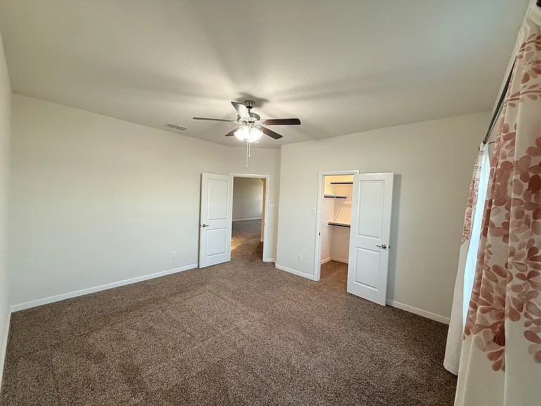 565 Lindisfarne Ln — Photo 25