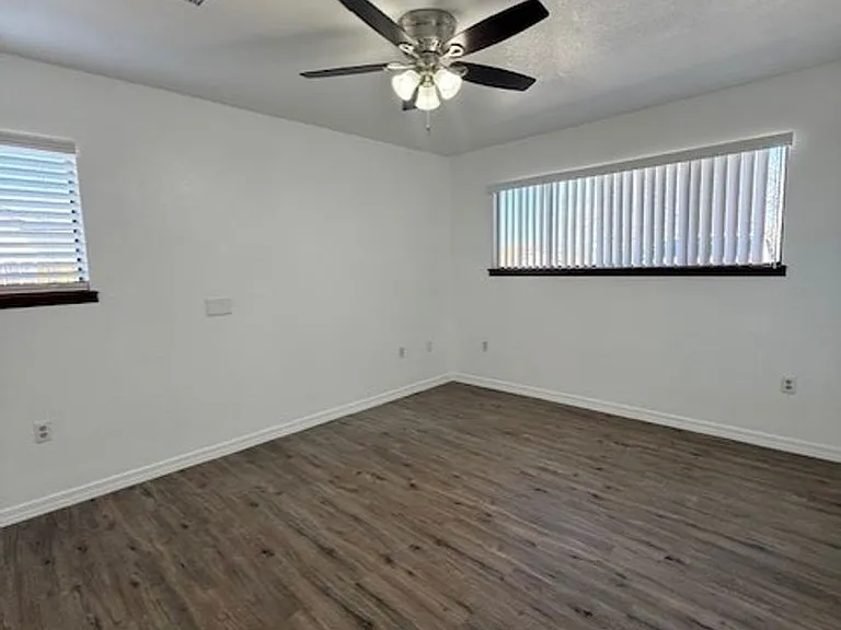 1324 S Ocotillo Dr — Photo 13