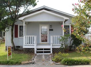 1311 Evans St, Morehead City, NC 28557