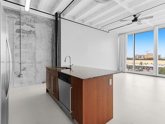 5th image of 8101 Biscayne Blvd #R-414