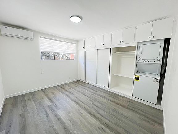 3rd image of 167 S Oak Knoll Ave APT 14