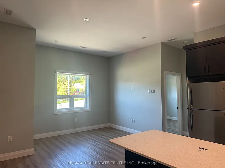 8 Main St S #4 — Photo 8