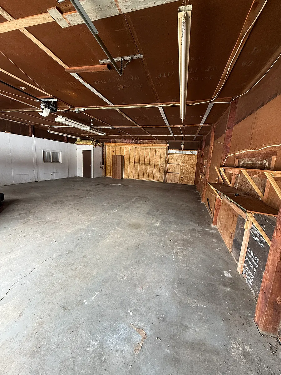 Building Photo - 3317 E Jackson St