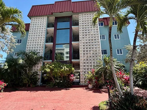 180 SE 20th Ave APT 301, Deerfield Beach, FL 33441