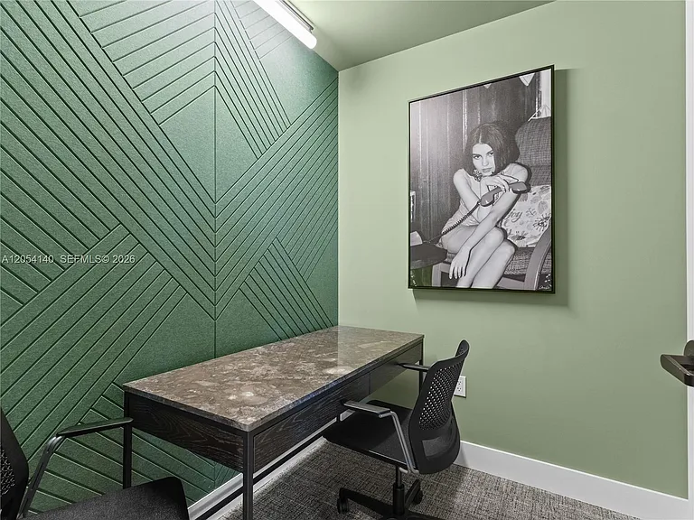 121 NE 5th St #901B — Photo 38