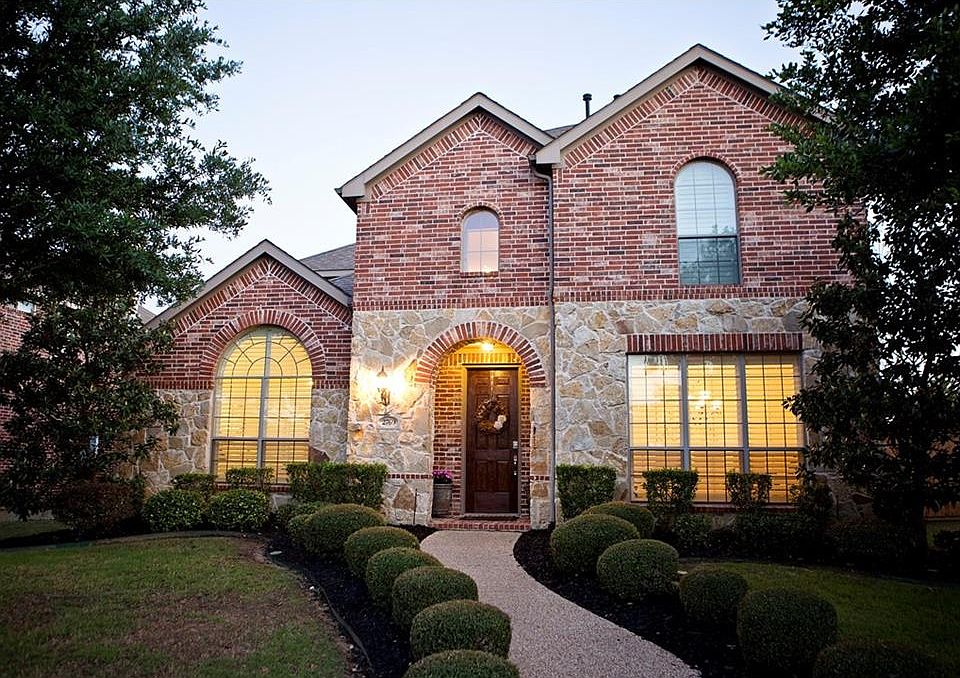 1st image of 2769 Greenway Dr