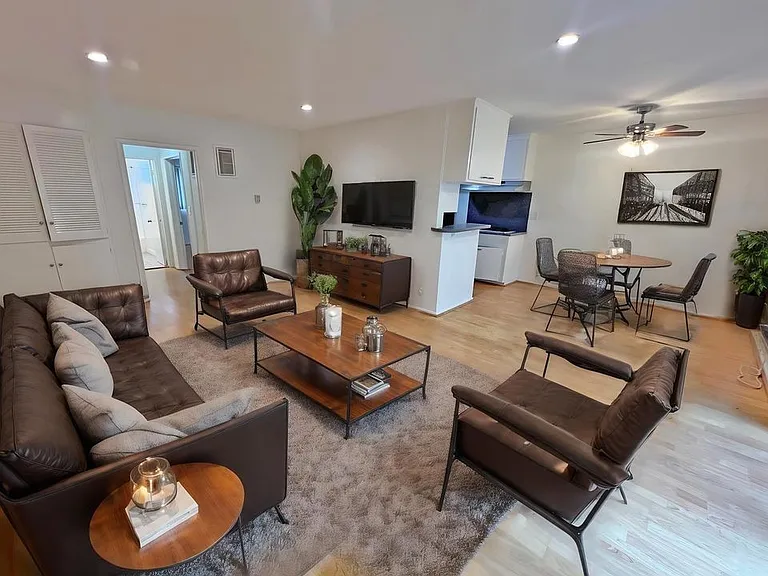1824 Manning Ave #4 — Photo 5