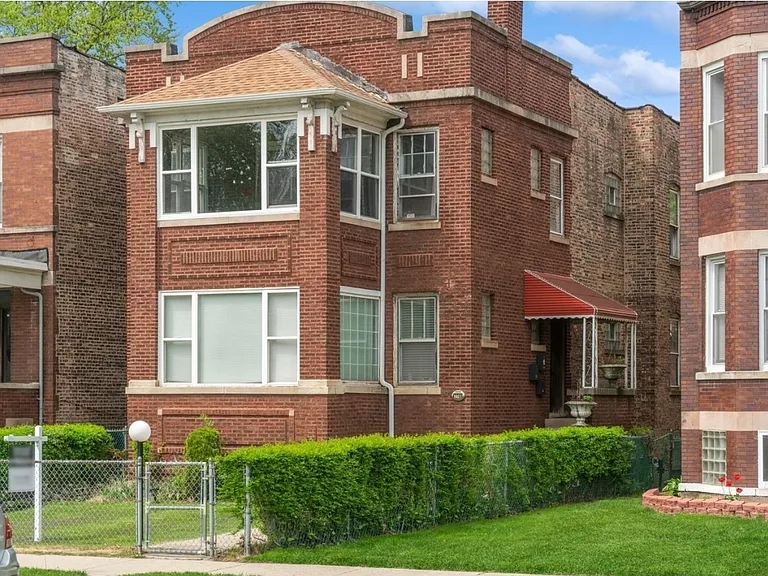 7748 S Saginaw Ave #2 — Photo 1