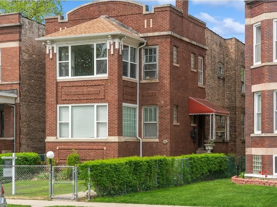 7748 S Saginaw Ave #2
