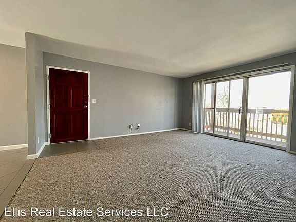 3rd image of 1073 W 38th St #1073