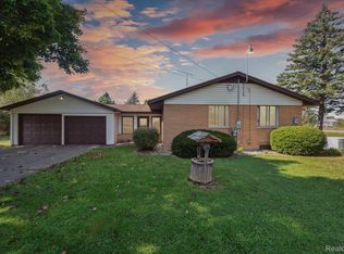 9990 E Newburg Rd, Durand, MI 48429