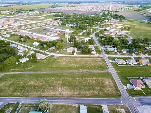 107 Caddo St, Nevada, TX 75173