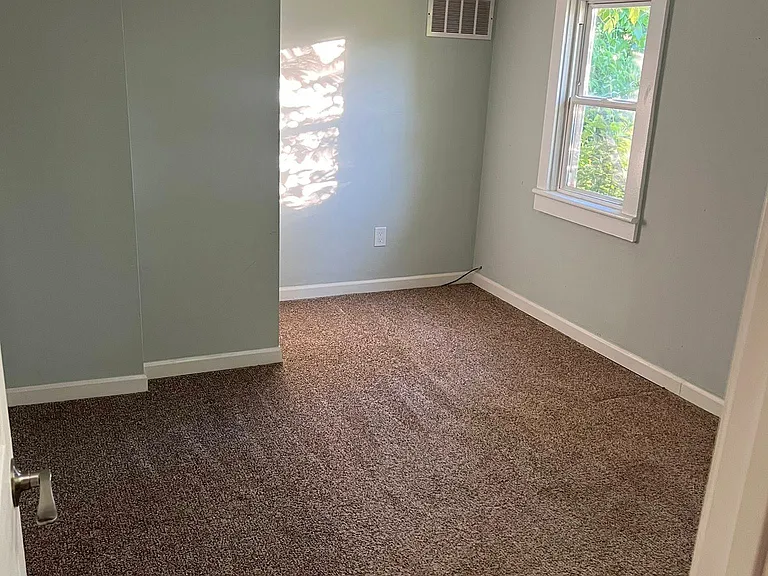 4386 E Lake Rd — Photo 6