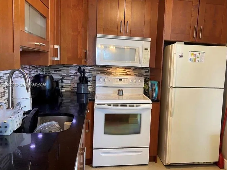 9480 Tangerine Pl #404 — Photo 6
