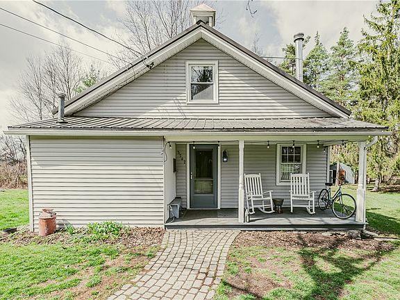 2nd image of 3742 Oakmount Rd