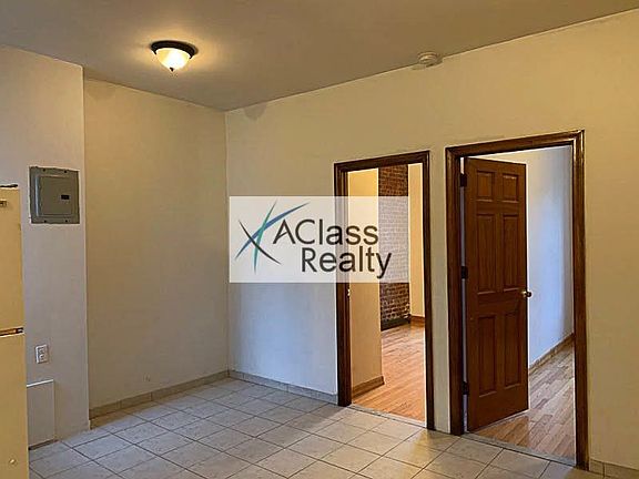4th image of 3058 Steinway St APT 2F