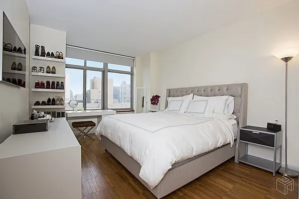 Rented by Halstead Real Estate | media 14