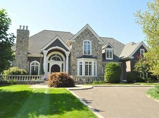 15 Hazen Dr, Avon, CT 06001