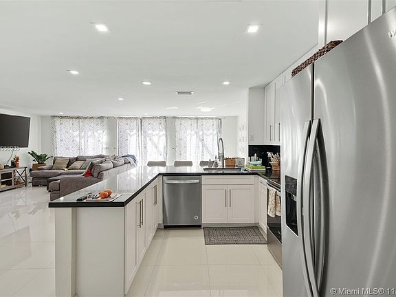 3rd image of 9966 Costa Del Sol Blvd