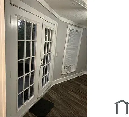 2320 McFaddin St #3 — Photo 6