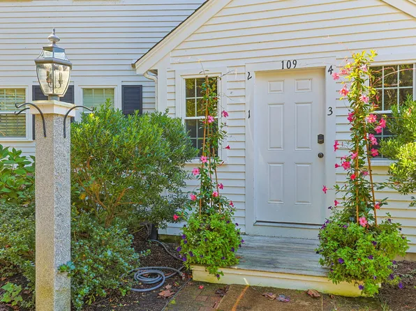 109 Misty Meadow Lane APT 2, Chatham, MA 02633