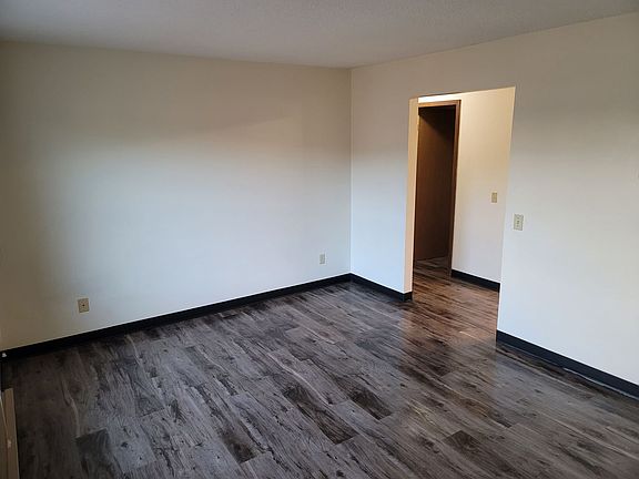 4th image of 2313 Golf Rd Unit 7