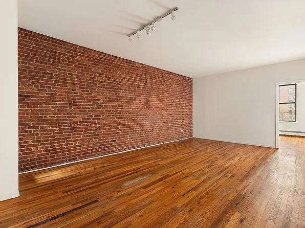 701 10th Ave APT 3F, New York, NY 10036
