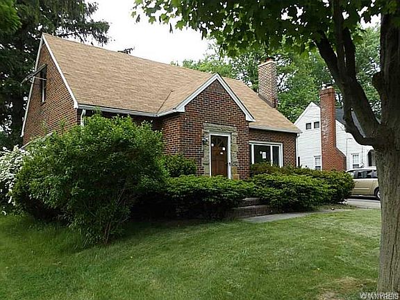 2nd image of 272 E Main St