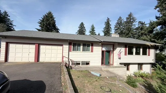 5 bed, 2622 sqft, $3,400 — Photo 1