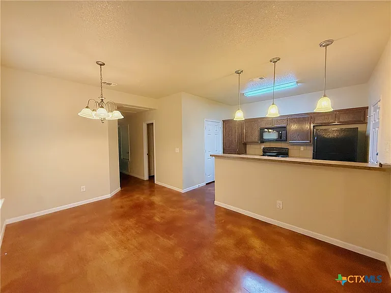 941 Pinewood Dr #A — Photo 5