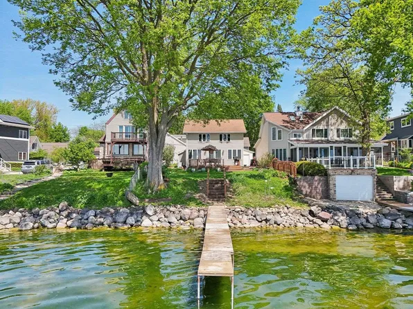 5206 Card Avenue, Mcfarland, WI 53558