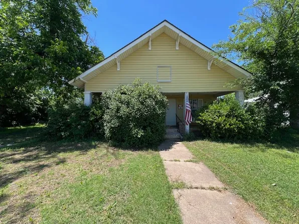 408 Arch St, Baird, TX 79504