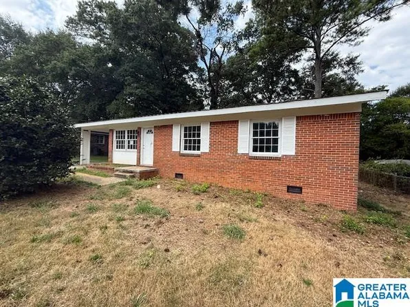 2838 Brooklane Dr, Bessemer, AL 35023