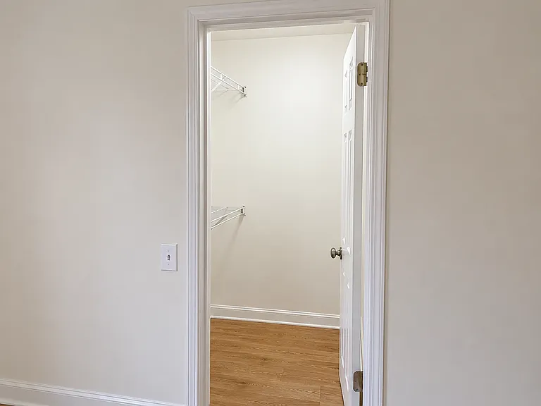 206 Woodhaven Dr — Photo 12