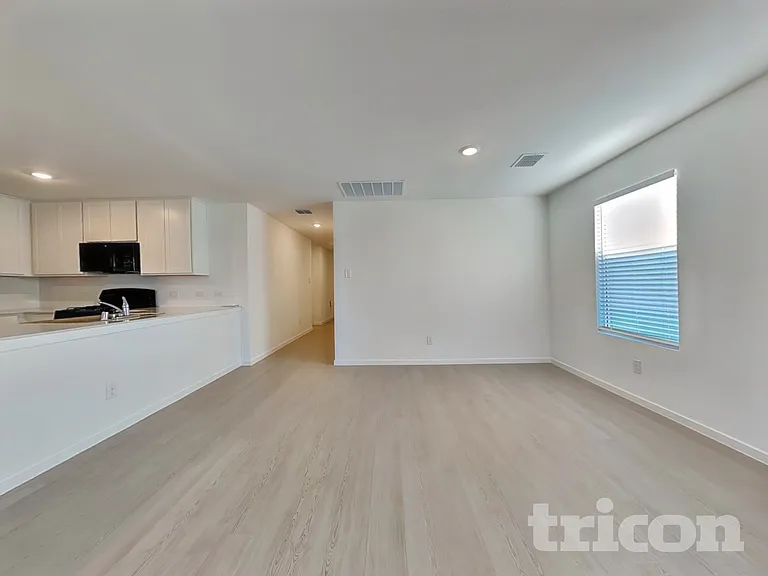 1624 Parliar St — Photo 5