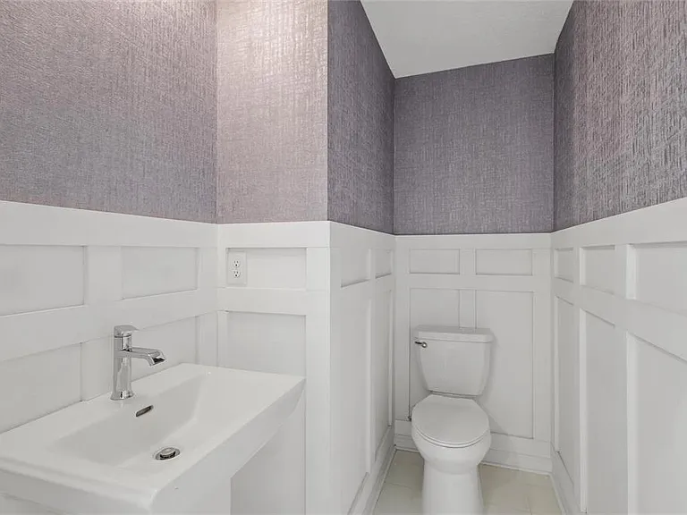 10251 Highline Crest St — Photo 20
