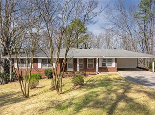 33 Summit Dr SE, Lindale, GA 30147